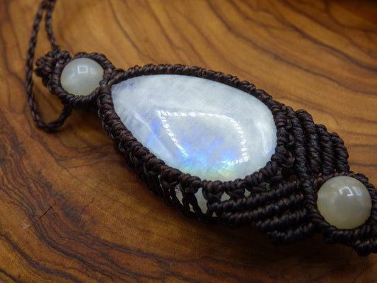 Mondstein / Moonstone ~ Makramee Edelstein Kette ~HIPPIE ~GOA ~Boho ~Ethno ~Nature ~Heilstein ~Opalisierend ~Flash - Art of Nature Berlin