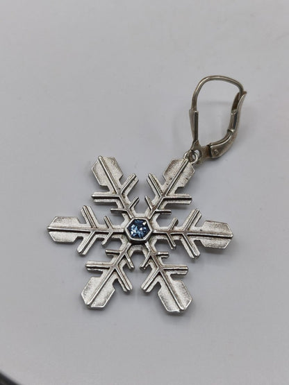 Montana Saphir Vintage Eisblumen Einzelohrring mit Montana Saphir – Schneeflocke 30 × 28 mm – 925 Silber blau Eiskristall Schmuck Braut - Art of Nature Berlin