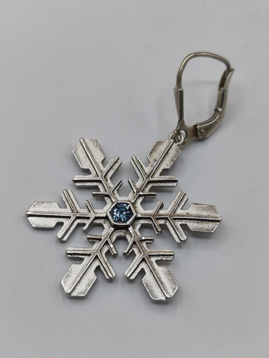 Montana Saphir Vintage Eisblumen Einzelohrring mit Montana Saphir – Schneeflocke 30 × 28 mm – 925 Silber blau Eiskristall Schmuck Braut - Art of Nature Berlin