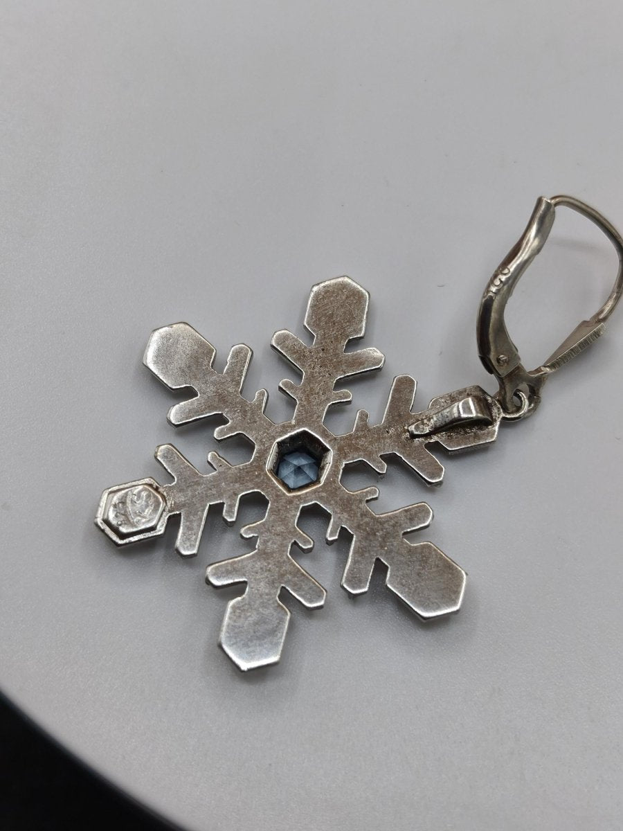 Montana Saphir Vintage Eisblumen Einzelohrring mit Montana Saphir – Schneeflocke 30 × 28 mm – 925 Silber blau Eiskristall Schmuck Braut - Art of Nature Berlin