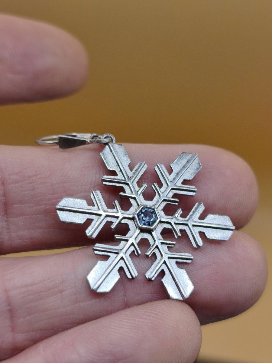Montana Saphir Vintage Eisblumen Einzelohrring mit Montana Saphir – Schneeflocke 30 × 28 mm – 925 Silber blau Eiskristall Schmuck Braut - Art of Nature Berlin