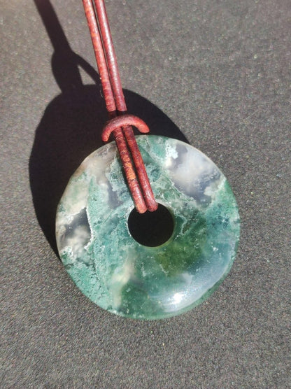 Moosachat 30mm - Edelstein Kette Heilstein Energie Natur Grün transparent Schmuck Anhänger Geschenk Freund Frau Mann Er Sie Mutter Vater - Art of Nature Berlin