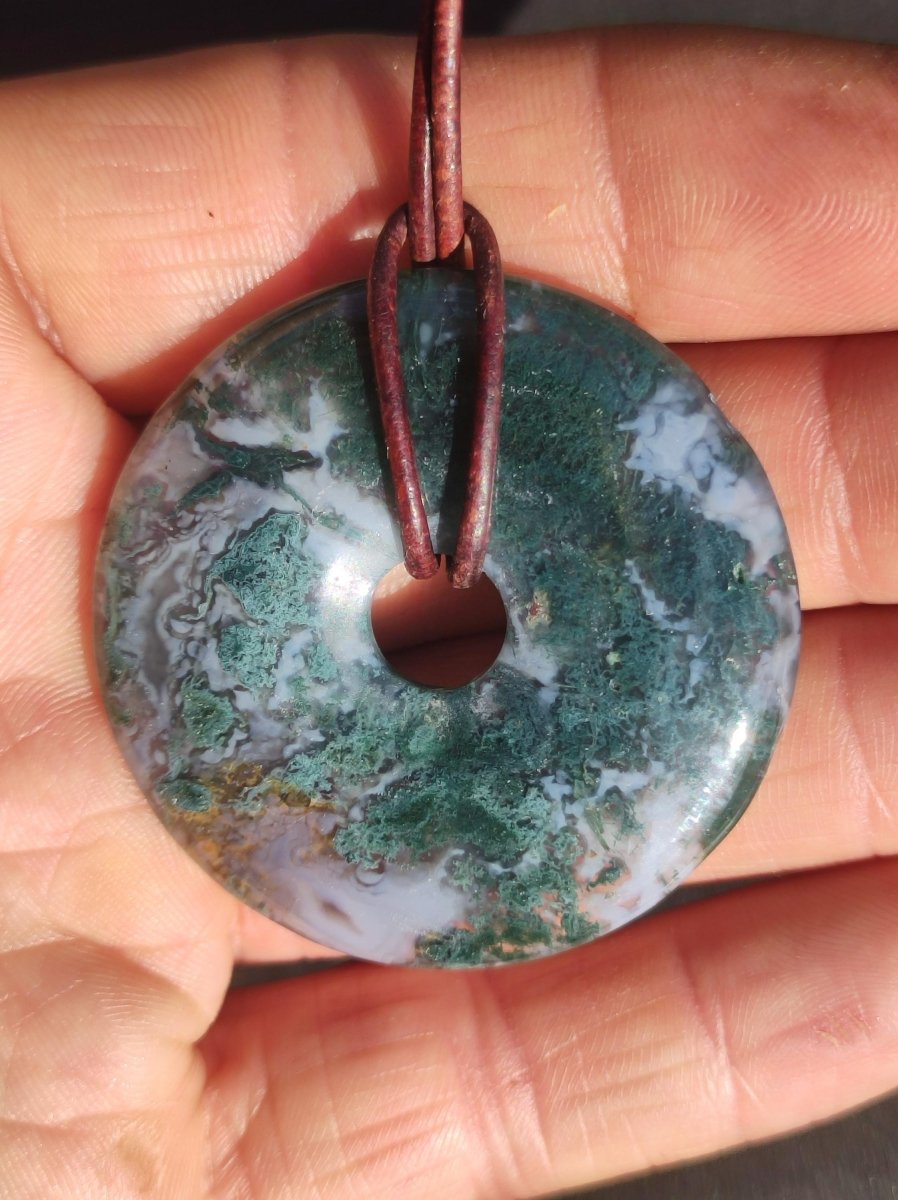 Moosachat 40mm - Edelstein Kette Heilstein Energie Natur Grün transparent Schmuck Anhänger Geschenk Freund Frau Mann Er Sie Mutter Vater - Art of Nature Berlin