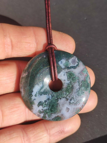 Moosachat 40mm - Edelstein Kette Heilstein Energie Natur Grün transparent Schmuck Anhänger Geschenk Freund Frau Mann Er Sie Mutter Vater - Art of Nature Berlin