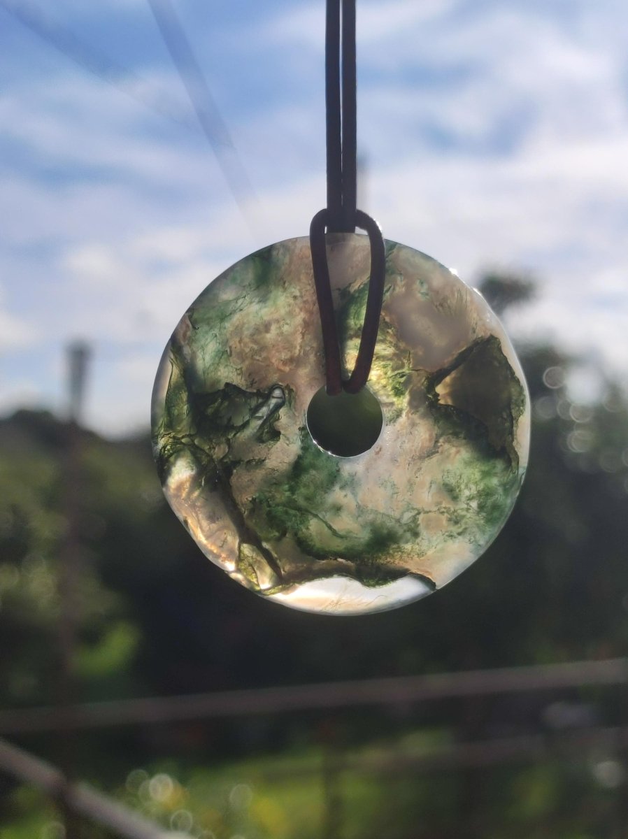 Moosachat 40mm - Edelstein Kette Heilstein Energie Natur Grün transparent Schmuck Anhänger Geschenk Freund Frau Mann Er Sie Mutter Vater - Art of Nature Berlin