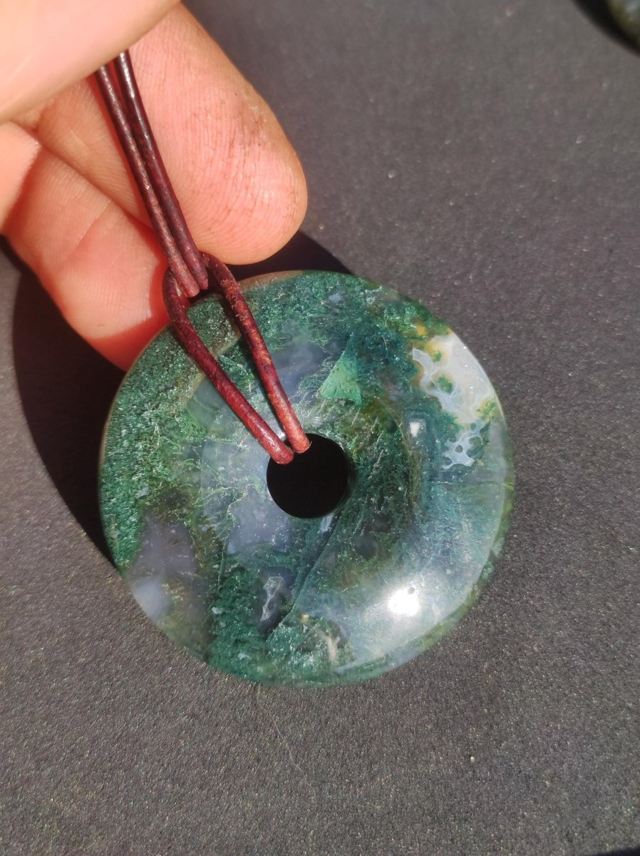 Moosachat 40mm - Edelstein Kette Heilstein Energie Natur Grün transparent Schmuck Anhänger Geschenk Freund Frau Mann Er Sie Mutter Vater - Art of Nature Berlin