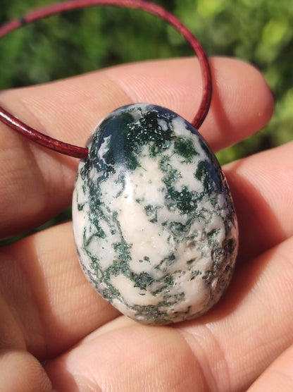 Moosachat - Edelstein Kette grün rund Heilstein Energie Natur Grün klar Schmuck Anhänger Natur Echt Geschenk Freund Frau Mann Er Sie Mutter - Art of Nature Berlin