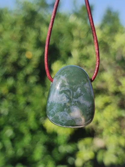 Moosachat - Edelstein Kette grün rund Heilstein Energie Natur Grün klar Schmuck Anhänger Natur Echt Geschenk Freund Frau Mann Er Sie Mutter - Art of Nature Berlin