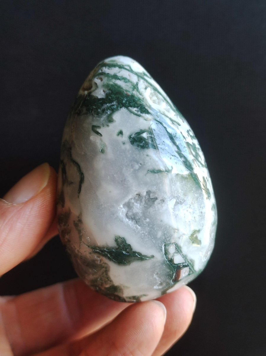 Moosachat ~ Magische Edelstein Deko Ei Kugel Kristall Geschenk Er Sie Mann Frau Spielkugel Meditation HIPPIE Heilstein Geburtstag Vatertag - Art of Nature Berlin