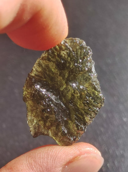 Museumsqualität Moldavit Meteorit Tektit Sammler Mineral Heilstein Energie Spirituell Kraft Hochwertig Investition Rarität AAA - Art of Nature Berlin