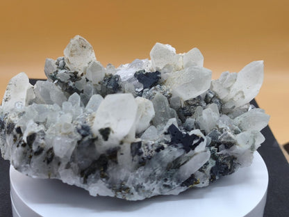 Museumsstück Bergkristall mit Kupferkies & Bleiglanz – metallische Begleitminerale, Madan Bulgarien, große Stufe Kristall Sammler Mineral - Art of Nature Berlin