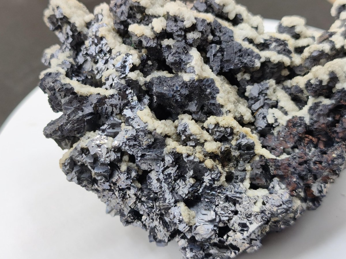 Museumsstück Bleiglanz Galenit & Calcit – Würfelkristalle – Madan, Bulgarien – 689 g große Mehrmineral Stufe Kristall Sammler Mineralien - Art of Nature Berlin