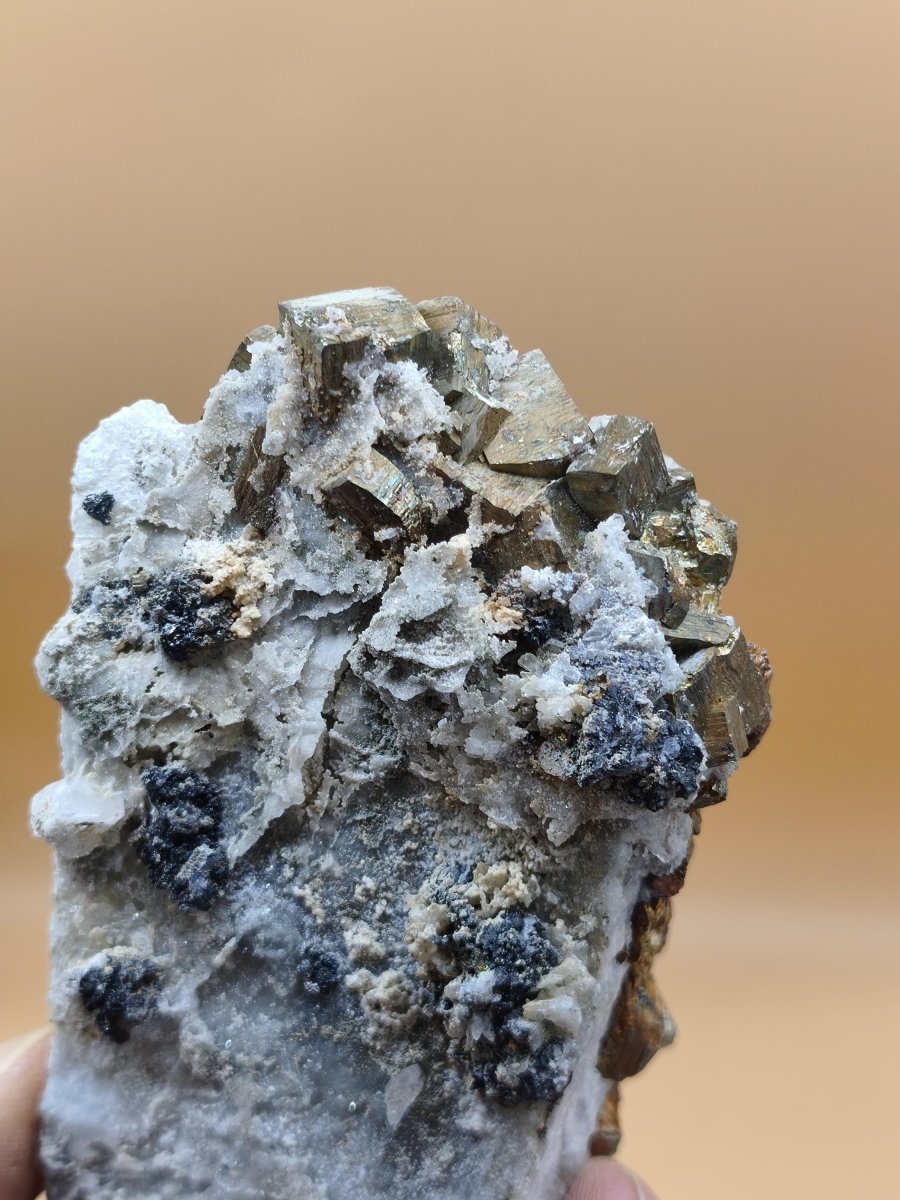 Museumsstück Pyrit Zinkblende Quarz Chalkopyrit – Madan Bulgarien – große Mehrmineral Stufe Kristall Sammler Geschenk Unikat - Art of Nature Berlin