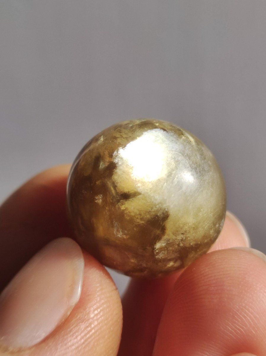 Muskovit / Golden Mica Glimmer - Edelstein Kugel gelb Natur Heilstein Deko Sphere Kristall Geschenk Er Sie Haus Sammler Rarität - Art of Nature Berlin