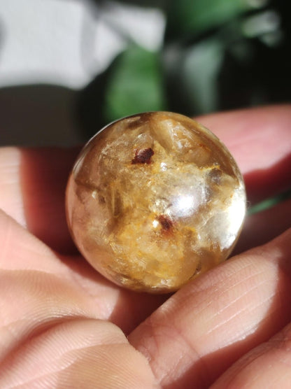 Muskovit / Golden Mica Glimmer - Edelstein Kugel gelb Natur Heilstein Deko Sphere Kristall Geschenk Er Sie Haus Sammler Rarität - Art of Nature Berlin