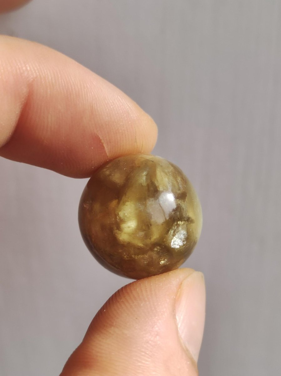 Muskovit / Golden Mica Glimmer - Edelstein Kugel gelb Natur Heilstein Deko Sphere Kristall Geschenk Er Sie Haus Sammler Rarität - Art of Nature Berlin