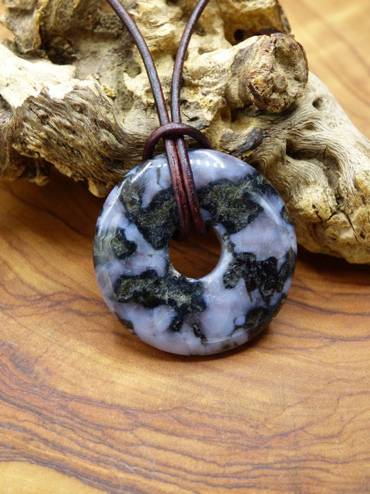 Mystic Gabbro ~ Edelstein Kette 30mm ~HIPPIE ~GOA ~Boho ~Tibet ~Ethno ~Nature ~Donut ~Schutzsymbol ~Heilstein - Art of Nature Berlin