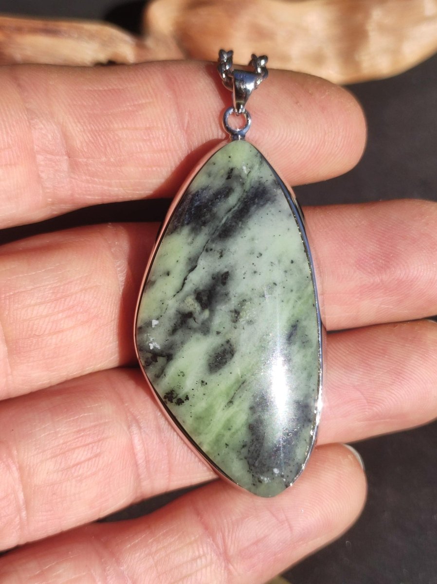 Nephrit Jade ~ 925 Silber Edelstein Kette Heilstein Natur grün Rarität Edel Mann Frau Geschenk Er Sie Freundin Energie Kraft Ruhe Glück - Art of Nature Berlin