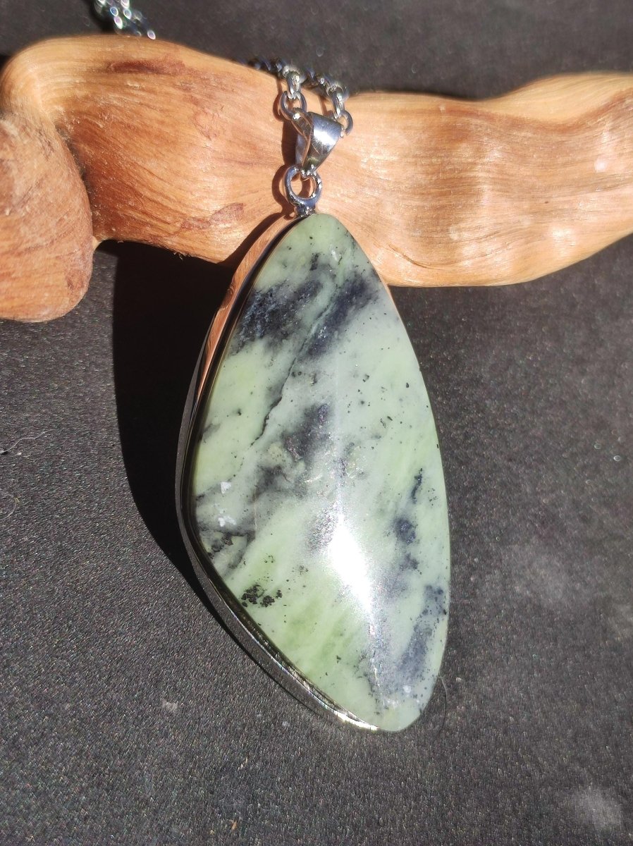 Nephrit Jade ~ 925 Silber Edelstein Kette Heilstein Natur grün Rarität Edel Mann Frau Geschenk Er Sie Freundin Energie Kraft Ruhe Glück - Art of Nature Berlin