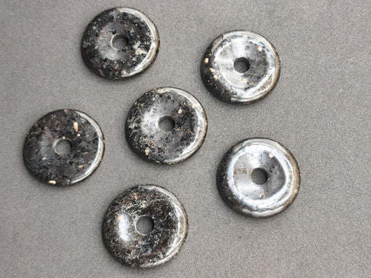 Nuummite Kette 30mm Edelstein Donut Anhänger Rarität schwarz gold Schutz Natur Heilstein Natur Mann Frau Er Sie Freundin Geschenk Qualität - Art of Nature Berlin