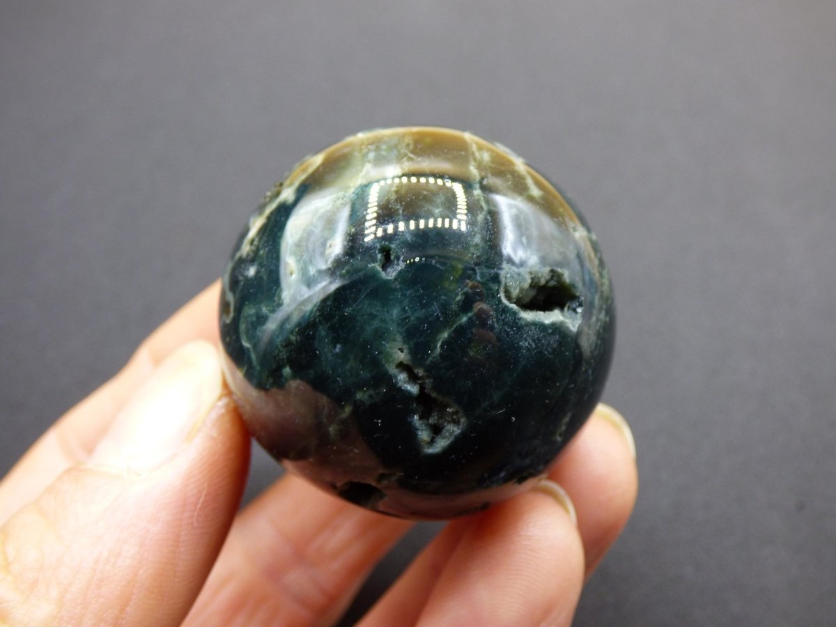 Ocean Jaspis grün - Edelstein Kugel Natur Heilstein Deko Kristall Geschenk Er Sie Mann Frau Haus Wohnung Energie Selten - Art of Nature Berlin