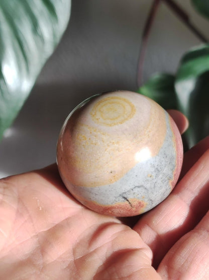 Ocean Jaspis ~ Magische Edelstein Kugel Natur Heilstein Deko Sphere Kristall Geschenk Er Sie Haus Wohnung Energie Kraft Meditation - Art of Nature Berlin