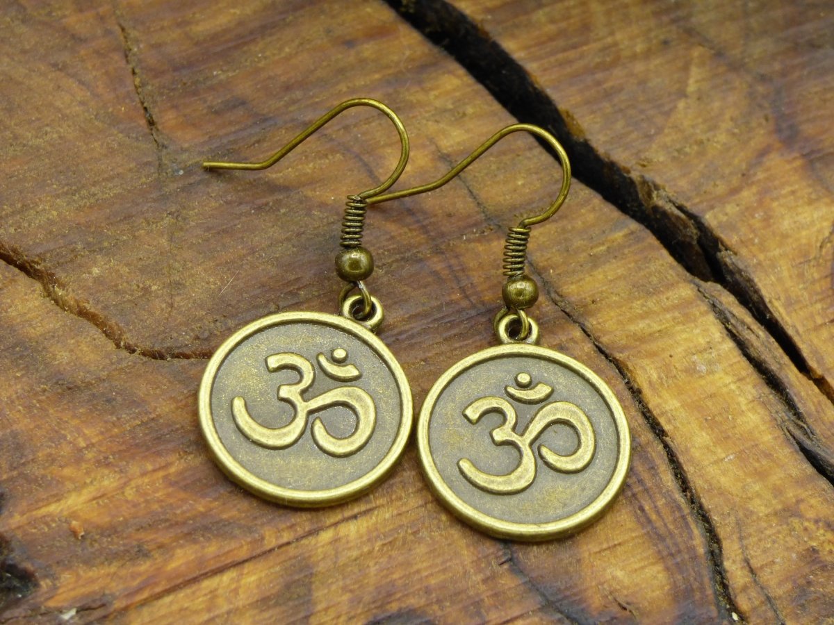 Ohrringe OM / Aum ~ Antik Bronze Anhänger ~Goa ~Hippie ~Vintage ~Indien ~Boho ~Ethno - Art of Nature Berlin