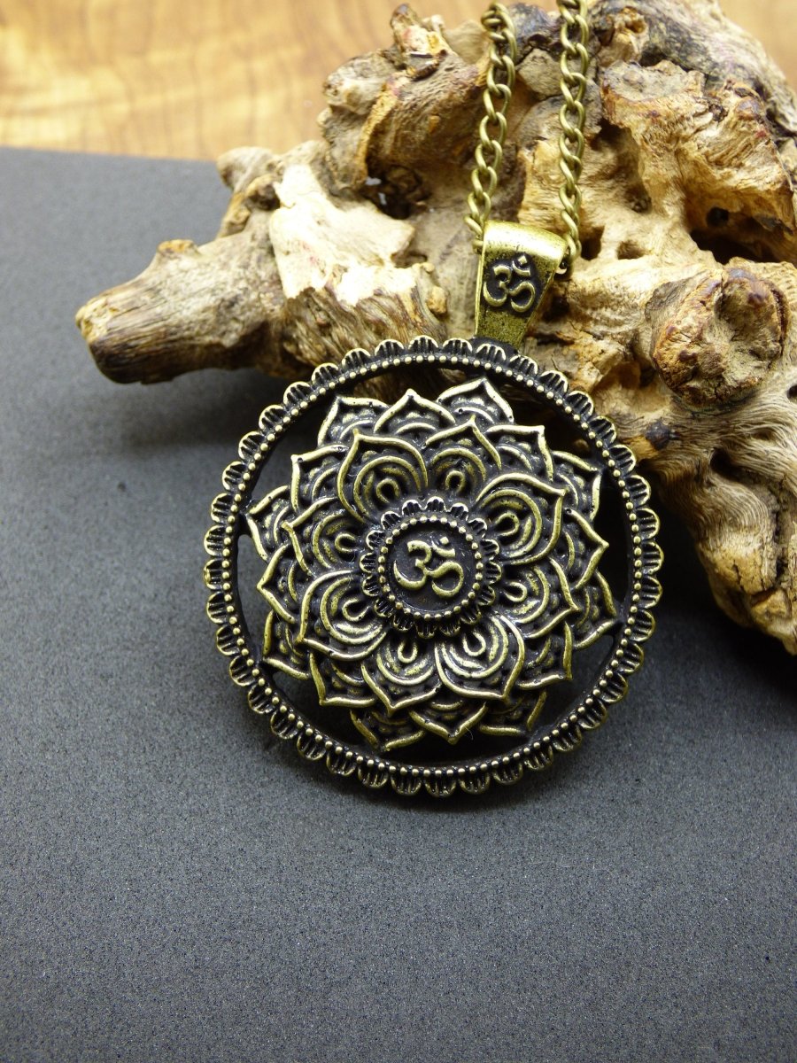 OM ॐ Sanskrit Aum Mandala Amulet Kette (10) Antik Bronze ~Tibet ~HIPPIE~GOA~Boho~Tibet~Ethno~Nature~Esoterik~Ethnic~Indian~Hindus~Buddhismus - Art of Nature Berlin