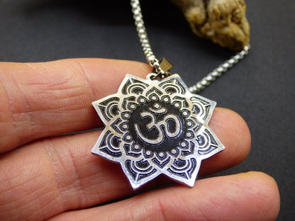 OM/Aum ॐ Mandala Boho Stern Amulet Kette 304 Edelstahl ~Tibet ~HIPPIE ~GOA ~Tibet ~Ethno ~Nature ~Esoterik ~Ethnic ~Indian - Art of Nature Berlin