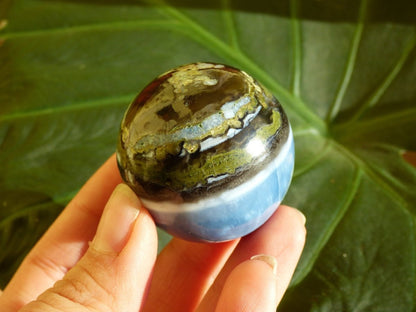 Opal "Blue Owyhee"~ Magische Edelstein Kugel Deko selten Massage Sphere Crystal Spielkugel Meditation GOA Ethno Heilstein Naturschatz Haus - Art of Nature Berlin