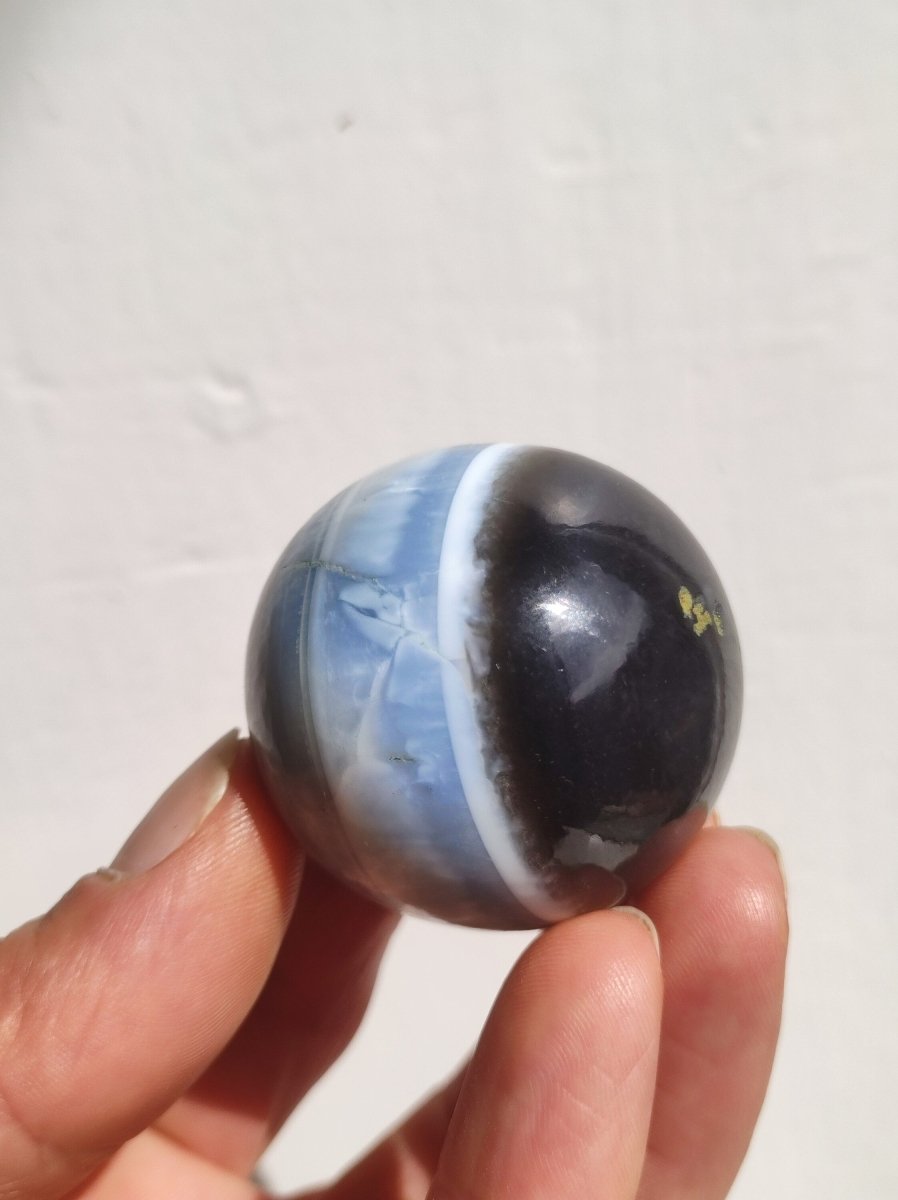 Opal "Blue Owyhee"~ Magische Edelstein Kugel Deko selten Massage Sphere Crystal Spielkugel Meditation GOA Ethno Heilstein Naturschatz Haus - Art of Nature Berlin