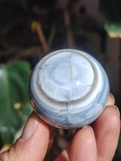 Opal "Blue Owyhee"~ Magische Edelstein Kugel Deko selten Massage Sphere Crystal Spielkugel Meditation GOA Ethno Heilstein Naturschatz Haus - Art of Nature Berlin