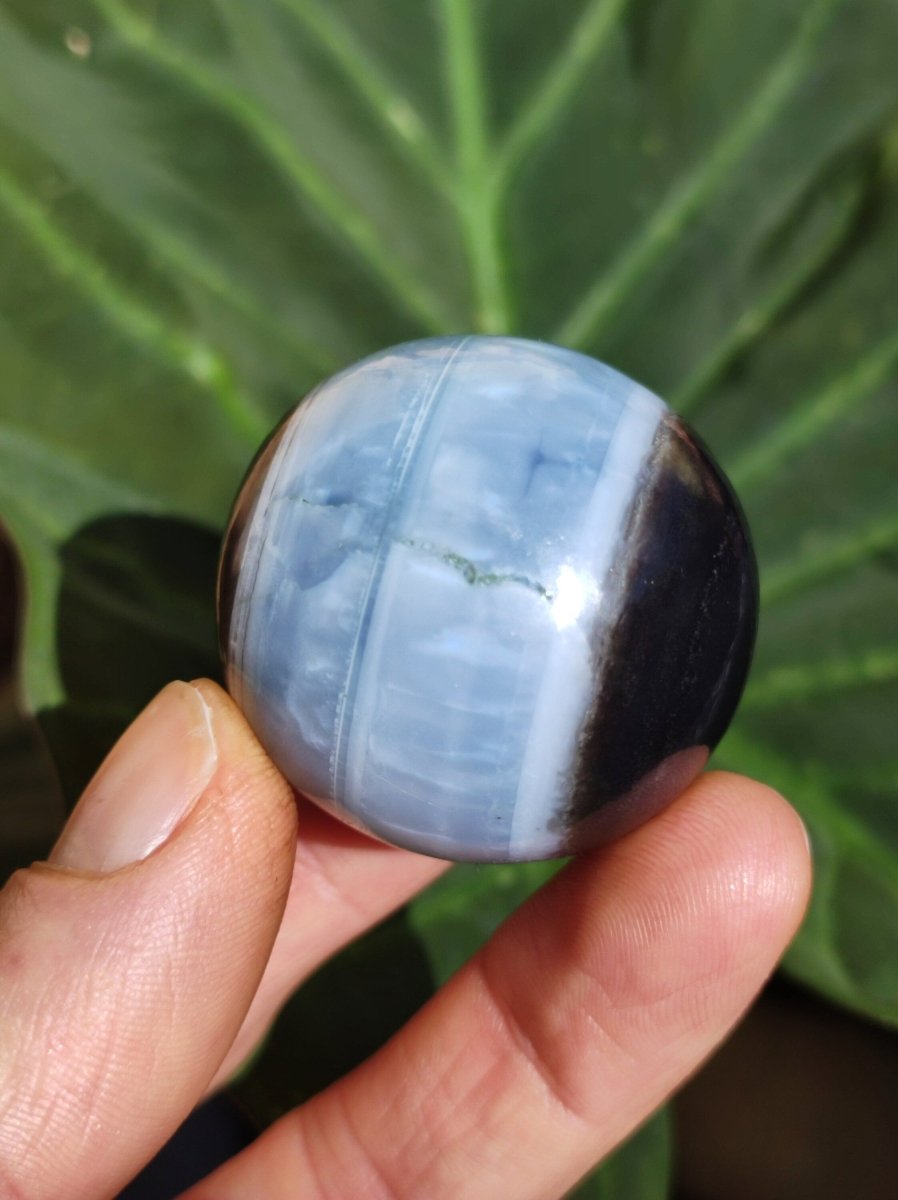 Opal "Blue Owyhee"~ Magische Edelstein Kugel Deko selten Massage Sphere Crystal Spielkugel Meditation GOA Ethno Heilstein Naturschatz Haus - Art of Nature Berlin