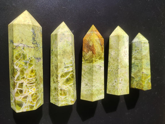 Opal grün ~ Kristall Point Spitze Turm Obelisk ~ Magische Edelstein Deko Massagestab Crystal HIPPIE GOA Ethno Heilstein Naturschatz - Art of Nature Berlin