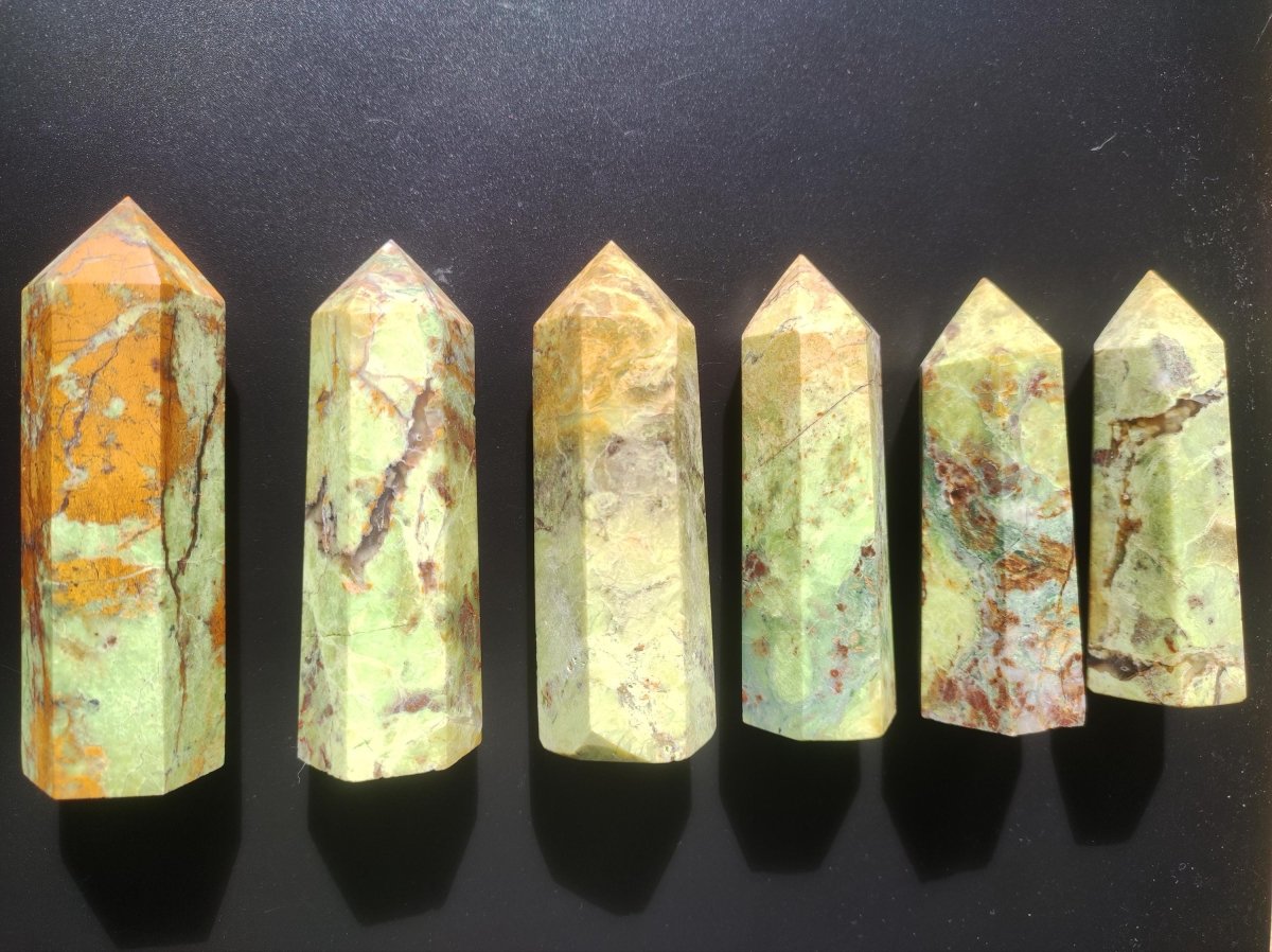 Opal grün ~ Kristall Point Spitze Turm Obelisk ~ Magische Edelstein Deko Massagestab Crystal HIPPIE GOA Ethno Heilstein Naturschatz - Art of Nature Berlin