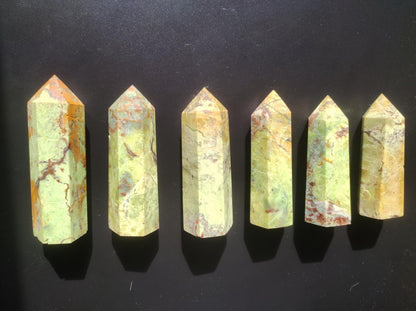 Opal grün ~ Kristall Point Spitze Turm Obelisk ~ Magische Edelstein Deko Massagestab Crystal HIPPIE GOA Ethno Heilstein Naturschatz - Art of Nature Berlin