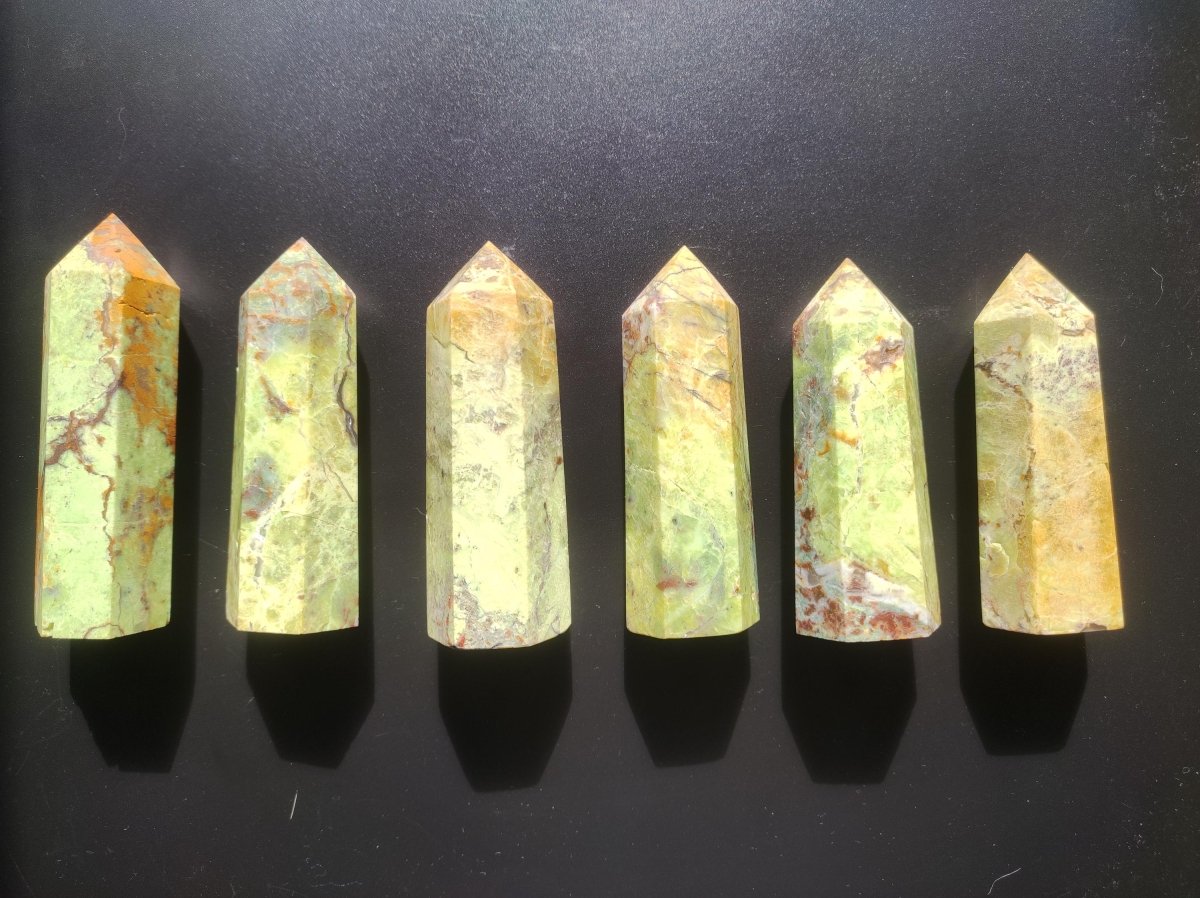 Opal grün ~ Kristall Point Spitze Turm Obelisk ~ Magische Edelstein Deko Massagestab Crystal HIPPIE GOA Ethno Heilstein Naturschatz - Art of Nature Berlin