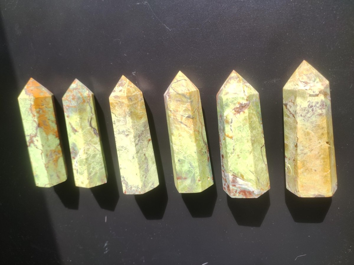 Opal grün ~ Kristall Point Spitze Turm Obelisk ~ Magische Edelstein Deko Massagestab Crystal HIPPIE GOA Ethno Heilstein Naturschatz - Art of Nature Berlin