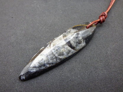 Orthoceras Fossil ~ Edelstein Kette ~HIPPIE ~GOA ~Boho ~Ethno ~Nature ~Heilstein - Art of Nature Berlin