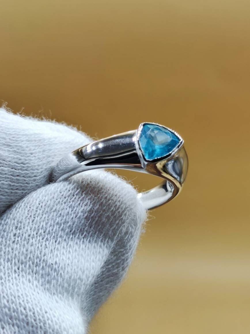 Paraiba Apatit - Ring - 925 Silber Größe 18 (56) - Edelstein Heilstein Edel Energie Kraft Schmuck Hochwertig blau - Art of Nature Berlin