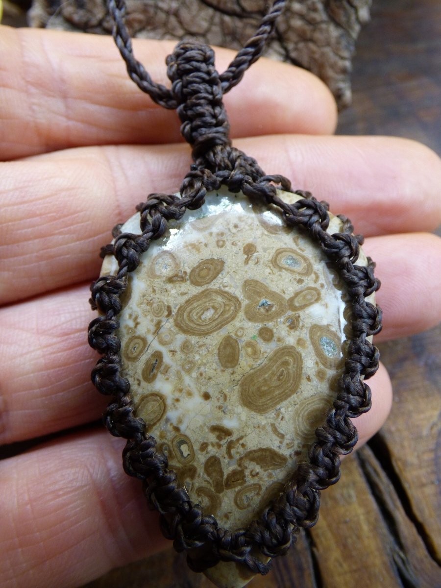 Peanut / Erdnuss Fossil ~ Makramee Edelstein Kette ~HIPPIE ~GOA ~Boho ~Ethno ~Nature ~Heilstein - Art of Nature Berlin