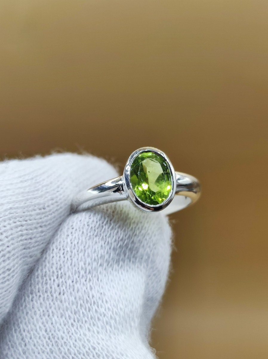 Peridot - Ring - 925 Silber Größe 17 (53) - Edelstein Heilstein Edel Energie Kraft Schmuck Hochwertig Rarität Selten Geschenk Frau - Art of Nature Berlin
