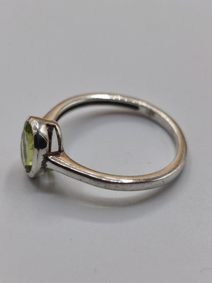Peridot - Ring - 925 Silber Größe 17 (53) - Edelstein Heilstein Edel Energie Kraft Schmuck Hochwertig Rarität Selten Geschenk Frau - Art of Nature Berlin