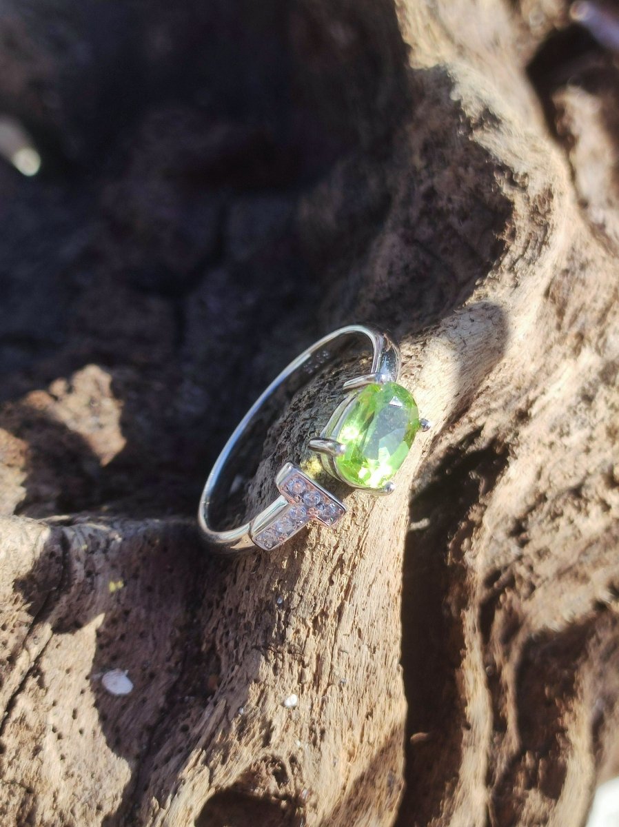 Peridot Ring - 925 Silber verstellbare Größe Edelstein Heilstein grün Edel Energie Kraft Schmuck Hochwertig Rarität Geschenk Frau Freundin - Art of Nature Berlin