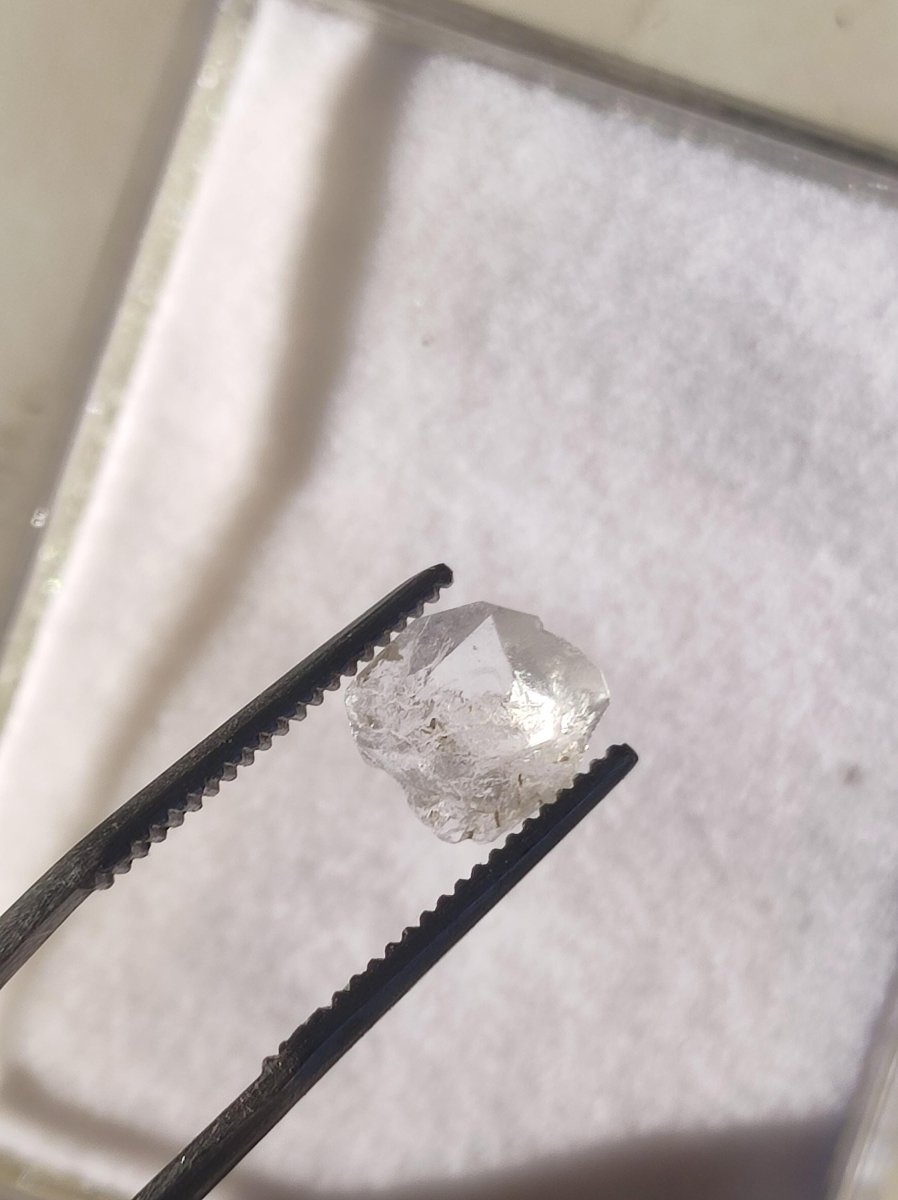 Phenakit AAA Sammlerqualität Rarität roh Sammler Stufe Edelstein Deko Kristall Heilstein seltene Mineralien Kollektion Meditation Wertanlage - Art of Nature Berlin