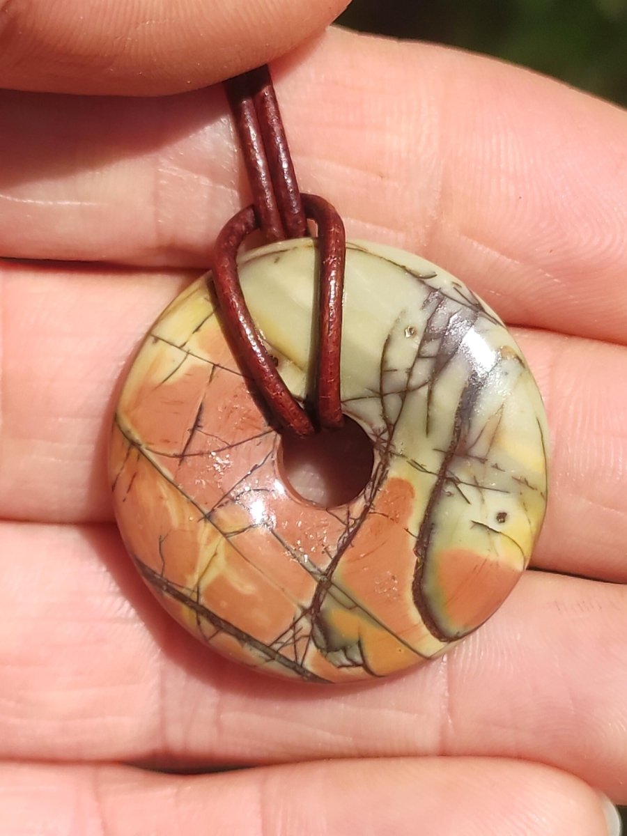 Picasso Jaspis 30mm Donut Edelstein Kette HIPPIE GOA Boho Ethno Nature Donut Schutzsymbol Heilstein Sammler Unikat Mann Frau Er Sie Geschenk - Art of Nature Berlin