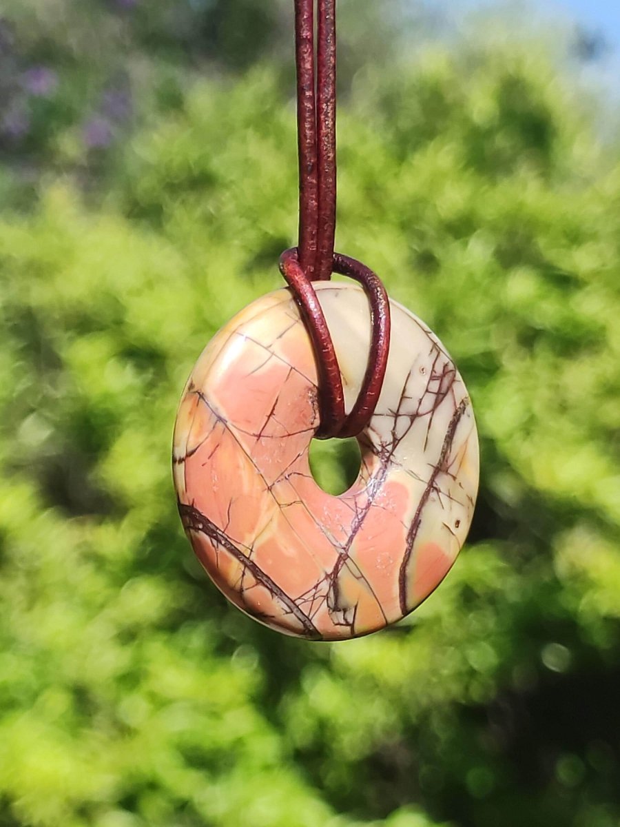 Picasso Jaspis 30mm Donut Edelstein Kette HIPPIE GOA Boho Ethno Nature Donut Schutzsymbol Heilstein Sammler Unikat Mann Frau Er Sie Geschenk - Art of Nature Berlin