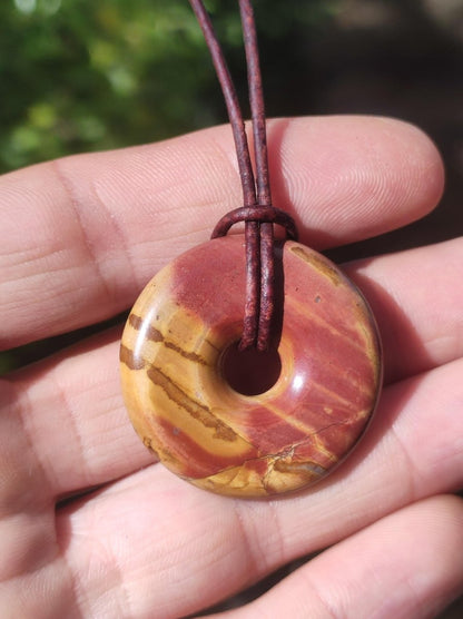 Picasso Jaspis 30mm Donut Edelstein Kette HIPPIE GOA Boho Ethno Nature Donut Schutzsymbol Heilstein Sammler Unikat Mann Frau Er Sie Geschenk - Art of Nature Berlin