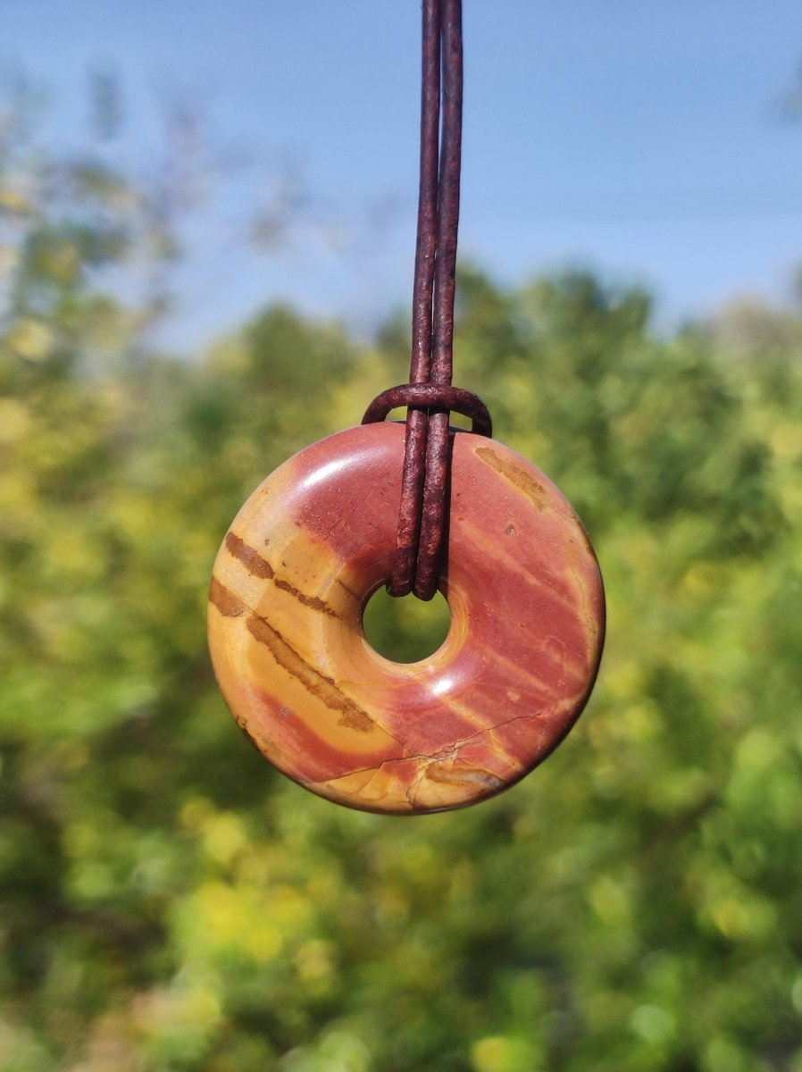 Picasso Jaspis 30mm Donut Edelstein Kette HIPPIE GOA Boho Ethno Nature Donut Schutzsymbol Heilstein Sammler Unikat Mann Frau Er Sie Geschenk - Art of Nature Berlin