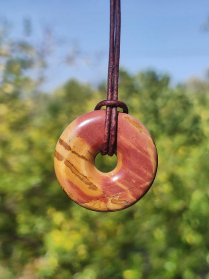 Picasso Jaspis 30mm Donut Edelstein Kette HIPPIE GOA Boho Ethno Nature Donut Schutzsymbol Heilstein Sammler Unikat Mann Frau Er Sie Geschenk - Art of Nature Berlin